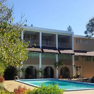 ** Hotel The - Manchester Jamaica