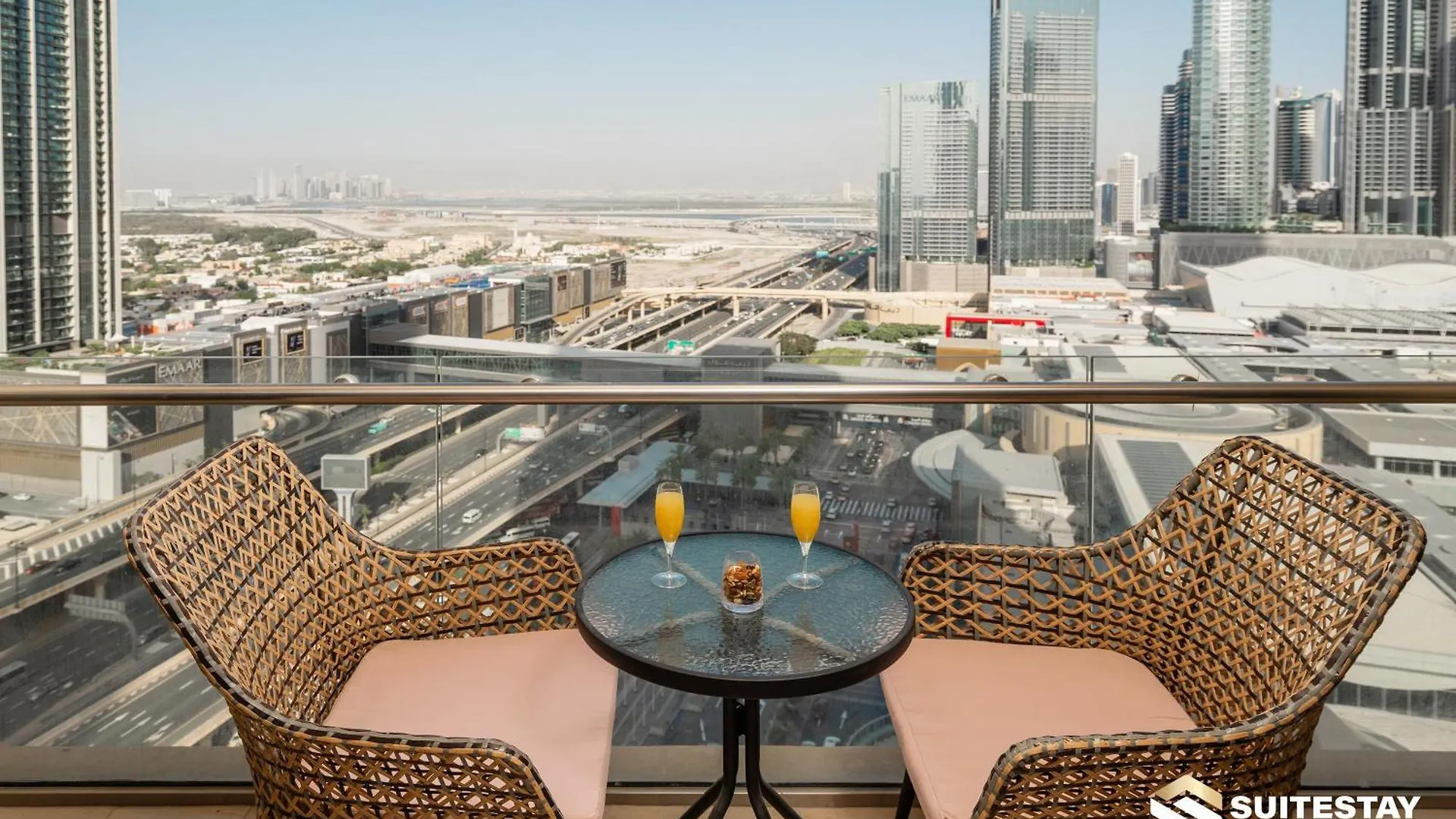 Ostay-Fashion Avenue Dubai Mall شقة فندقية